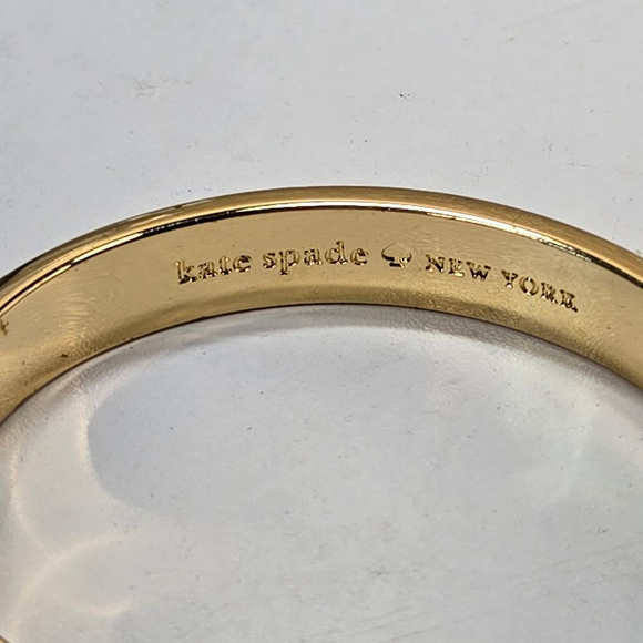 Kate Spade Bracelet Spice Things Up Goldtone Pink Red Aztec Patterned Clamper - Picture 3 of 7